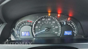 2015 Toyota Camry LE – miniatura 18