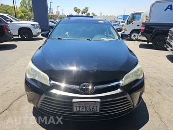 2015 Toyota Camry LE – miniatura 2