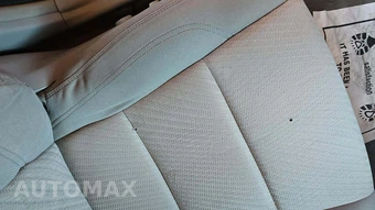 2015 Toyota Camry LE – miniatura 28