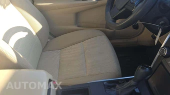 2015 Toyota Camry LE – miniatura 34