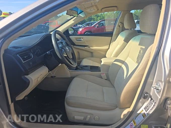 2015 Toyota Camry LE – miniatura 7