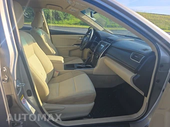 2015 Toyota Camry LE – miniatura 8