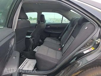 2015 Toyota Camry LE - miniatura 10