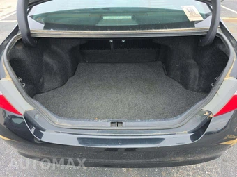 2015 Toyota Camry LE - miniatura 11