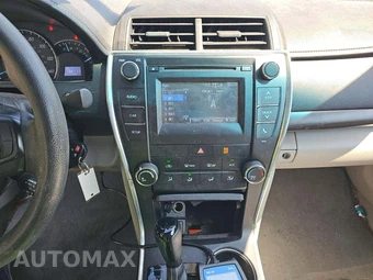 2015 Toyota Camry LE – miniatura 10