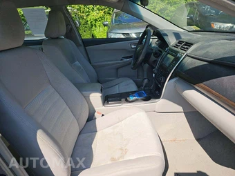 2015 Toyota Camry LE – miniatura 18