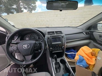 2015 Toyota Camry LE - miniatura 10