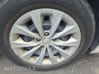 2015 Toyota Camry LE - miniatura 28