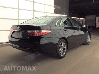 2015 Toyota Camry SE - miniatura 3
