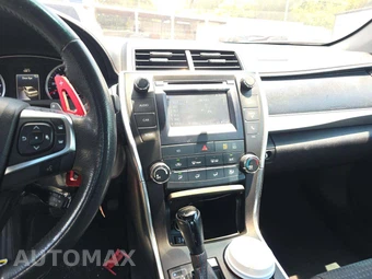 2015 Toyota Camry SE - miniatura 10