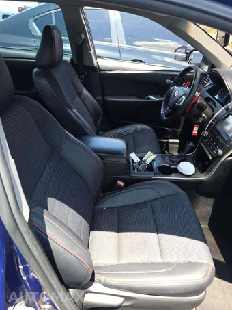 2015 Toyota Camry SE - miniatura 17