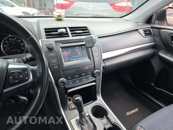 2015 Toyota Camry SE - miniatura 10