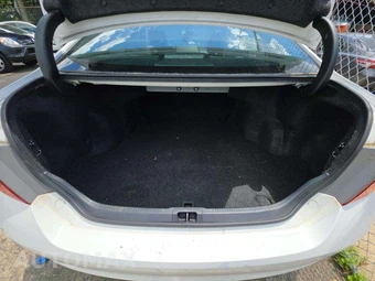 2015 Toyota Camry SE - miniatura 14