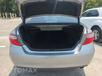 2015 Toyota Camry SE – miniatura 16