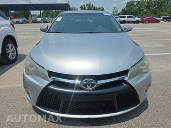 2015 Toyota Camry SE – miniatura 2