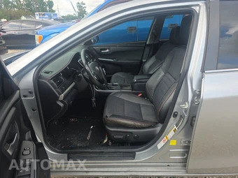 2015 Toyota Camry SE – miniatura 7