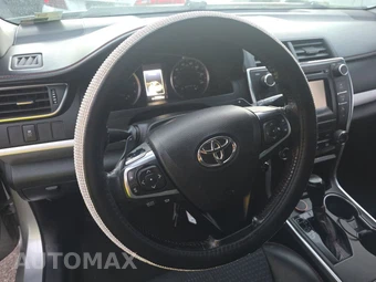2015 Toyota Camry SE – miniatura 10