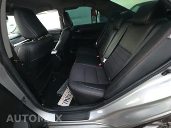 2015 Toyota Camry SE – miniatura 13