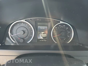 2015 Toyota Camry SE – miniatura 12