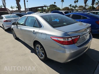 2015 Toyota Camry SE – miniatura 6