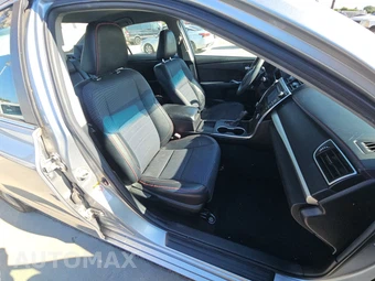 2015 Toyota Camry SE – miniatura 8