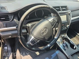 2015 Toyota Camry SE - miniatura 10