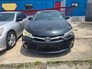 2015 Toyota Camry SE - miniatura 2