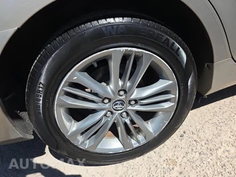 2015 Toyota Camry SE - miniatura 10