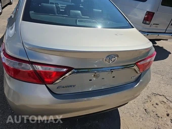 2015 Toyota Camry SE - miniatura 5