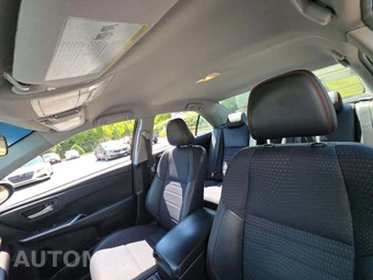 2015 Toyota Camry SE – miniatura 11