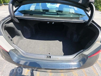 2015 Toyota Camry SE – miniatura 14