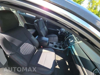 2015 Toyota Camry SE – miniatura 18