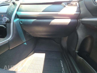 2015 Toyota Camry SE – miniatura 19