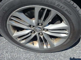 2015 Toyota Camry SE – miniatura 23