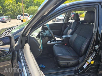2015 Toyota Camry SE – miniatura 6