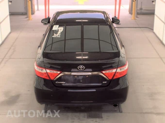 2015 Toyota Camry SE – miniatura 5