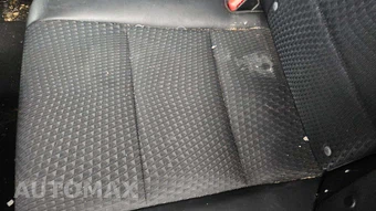 2015 Toyota Camry SE – miniatura 9