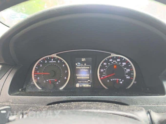 2015 Toyota Camry SE – miniatura 9