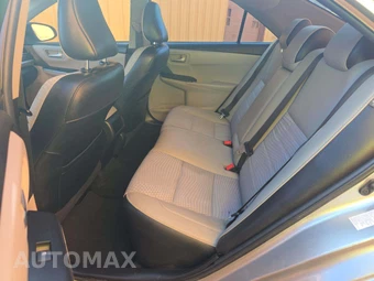 2015 Toyota Camry SE – miniatura 13