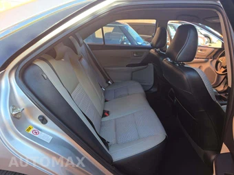 2015 Toyota Camry SE – miniatura 16