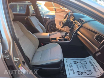 2015 Toyota Camry SE – miniatura 18