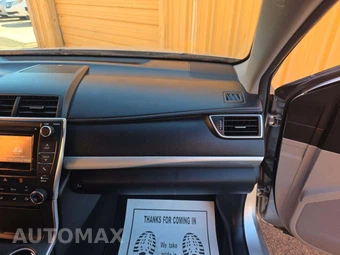 2015 Toyota Camry SE – miniatura 19