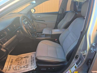 2015 Toyota Camry SE – miniatura 6