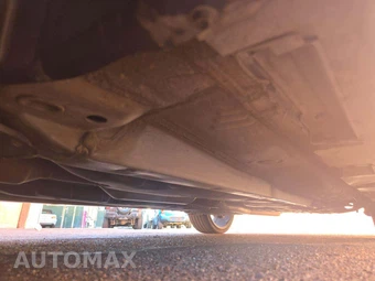2015 Toyota Camry SE – miniatura 7