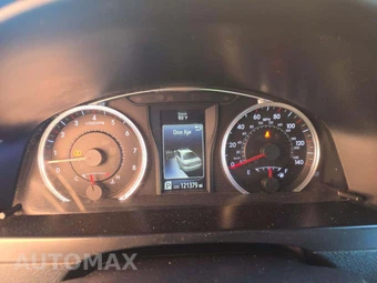 2015 Toyota Camry SE – miniatura 9