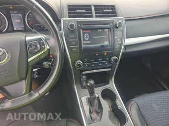 2015 Toyota Camry SE - miniatura 11