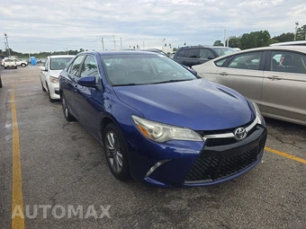 2015 Toyota Camry SE - miniatura 3