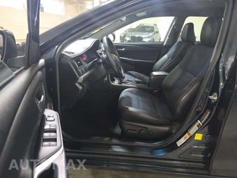 2015 Toyota Camry SE - miniatura 3