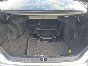 2015 Toyota Camry SE - miniatura 16
