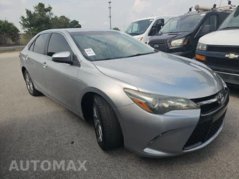 2015 Toyota Camry SE - miniatura 3